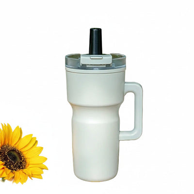 730ml car tumbler straw lid close-up