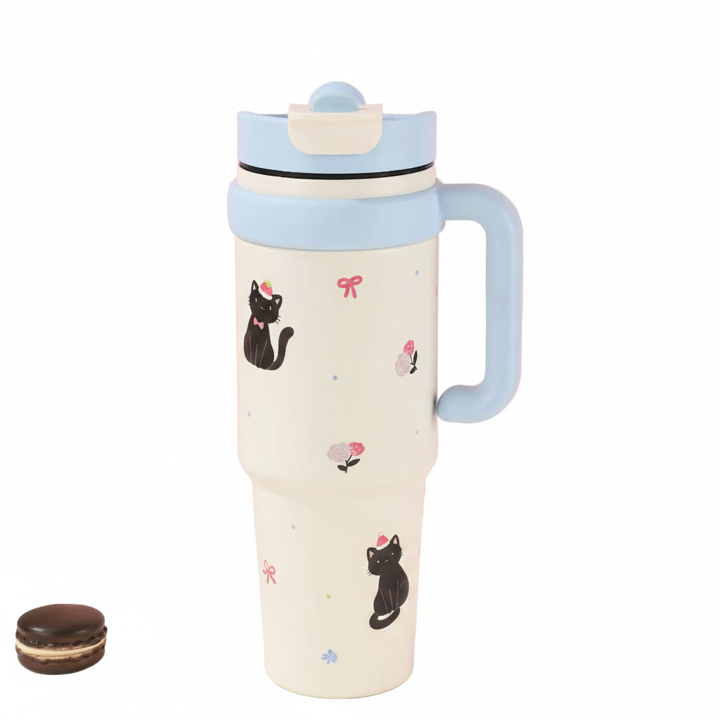 1000ml tumbler handle and straw close-up